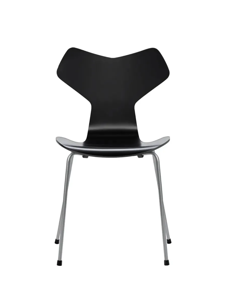 3130 Grand Prix stol lakeret af Arne Jacobsen<Fritz Hansen Hot