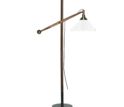 325 Gulvlampe fra<Le Klint Outlet