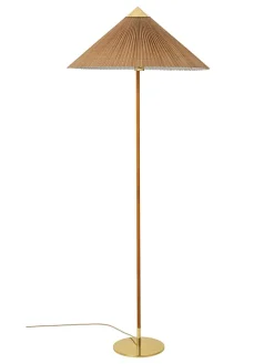 9602 Gulvlampe i Bambus fra<GUBI Clearance