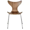 3108 Liljen stol i valnød af Arne Jacobsen<Fritz Hansen New