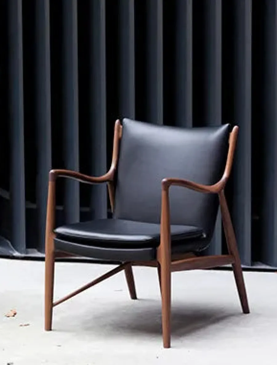 45 Lænestol, eg olie af Finn Juhl<House of Finn Juhl Online