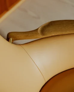 53 Lænestol, valnød af Finn Juhl<House of Finn Juhl New