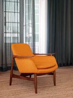 53 Lænestol, valnød af Finn Juhl<House of Finn Juhl New