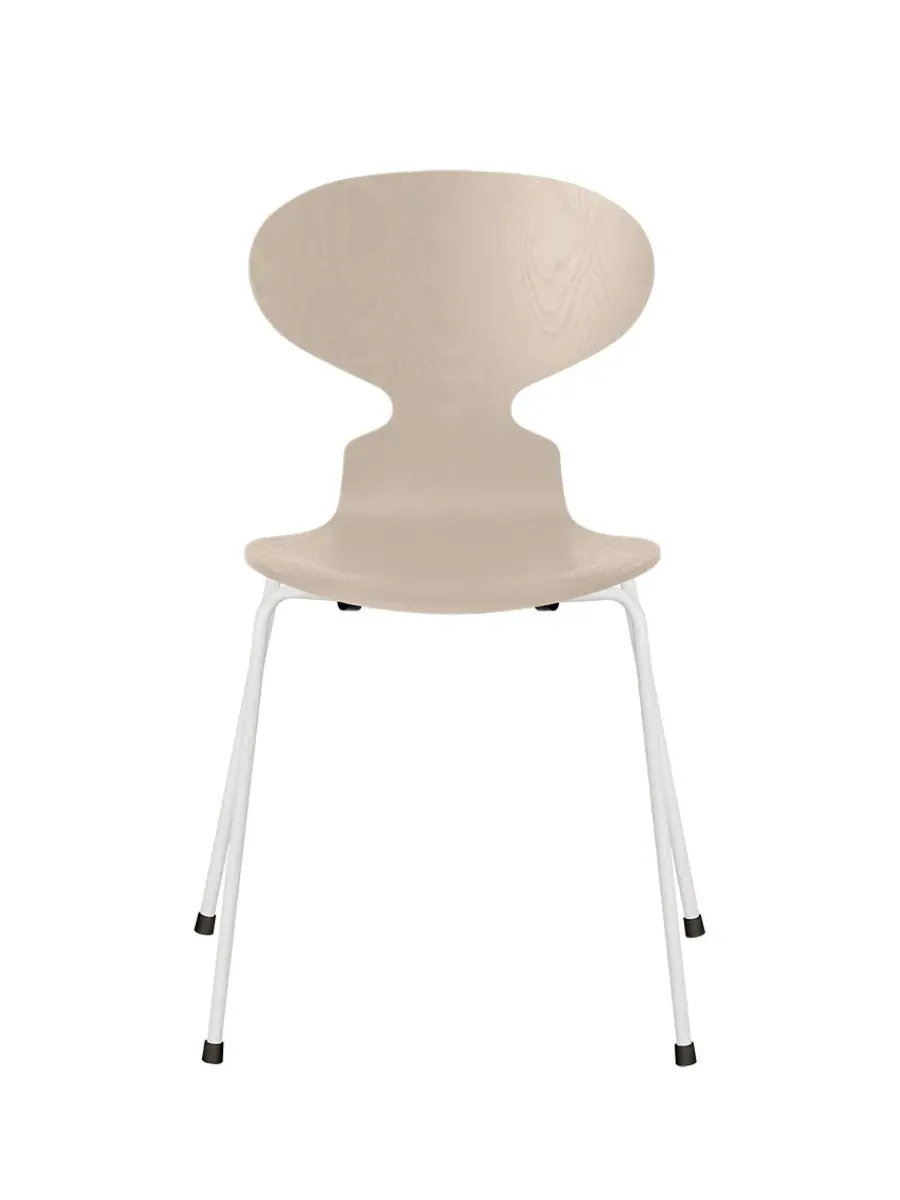 3101 Myren Stol i farvet ask af Arne Jacobsen<Fritz Hansen Online