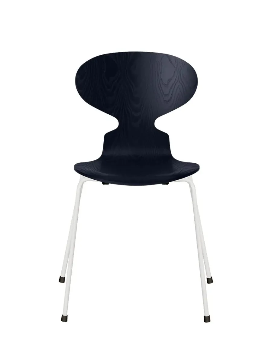 3101 Myren Stol i farvet ask af Arne Jacobsen<Fritz Hansen Online