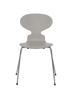 3101 Myren Stol lakeret af Arne Jacobsen<Fritz Hansen Online