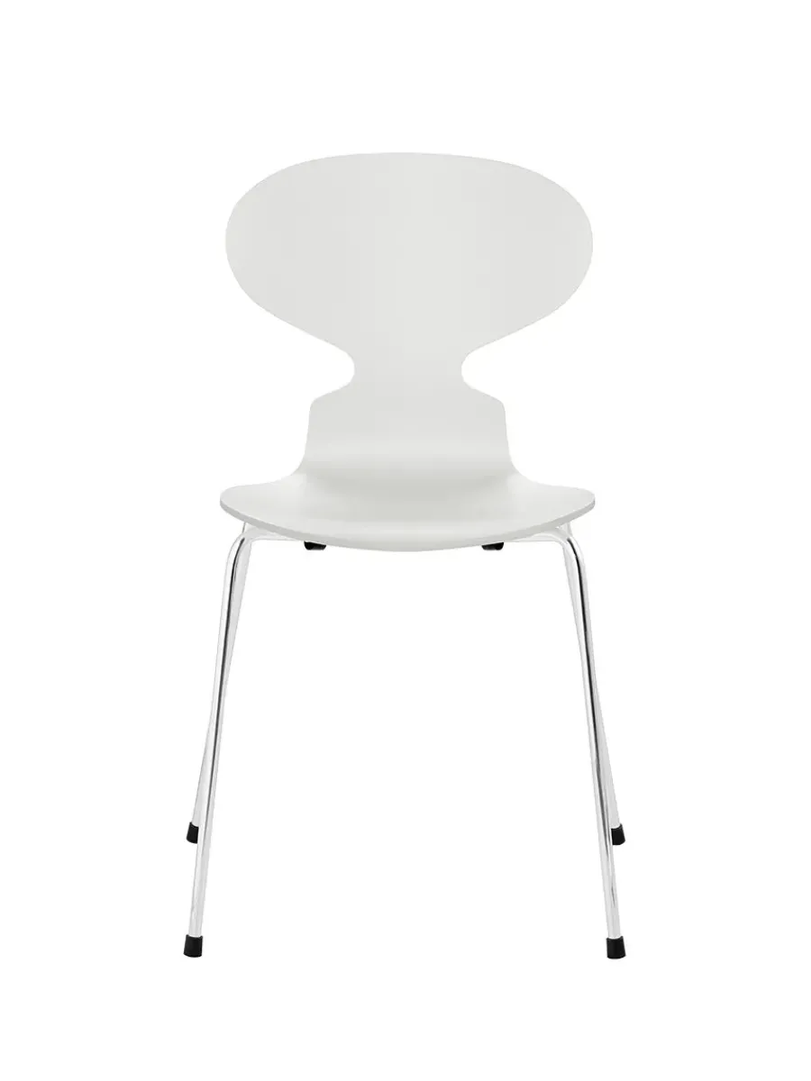 3101 Myren Stol lakeret af Arne Jacobsen<Fritz Hansen Online