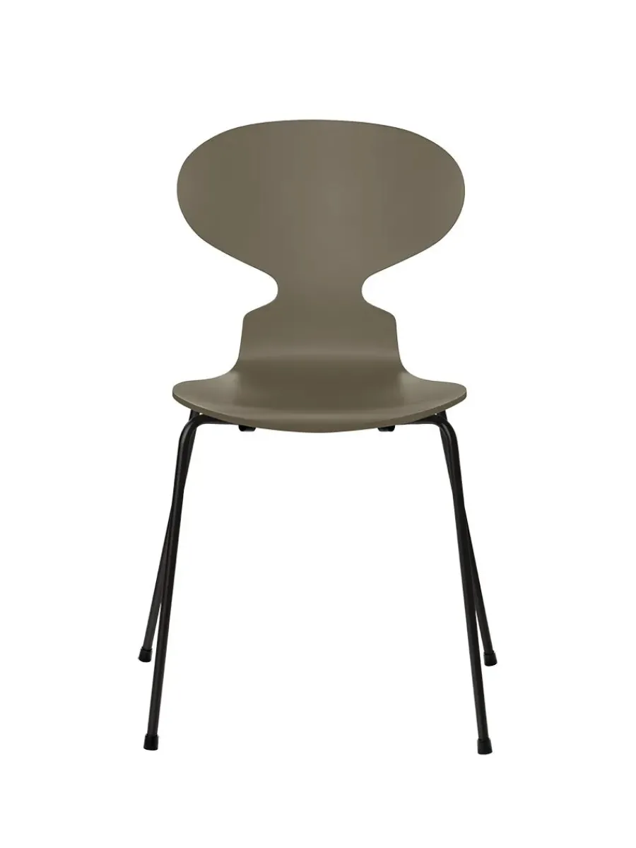 3101 Myren Stol lakeret af Arne Jacobsen<Fritz Hansen Online