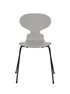 3101 Myren Stol lakeret af Arne Jacobsen<Fritz Hansen Online