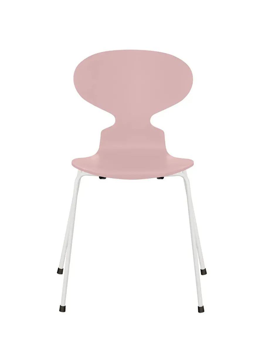 3101 Myren Stol lakeret af Arne Jacobsen<Fritz Hansen Online