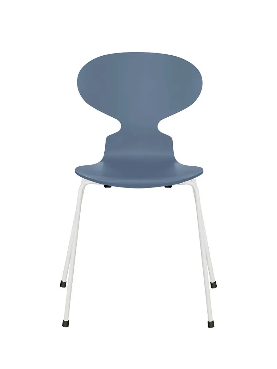 3101 Myren Stol lakeret af Arne Jacobsen<Fritz Hansen Online