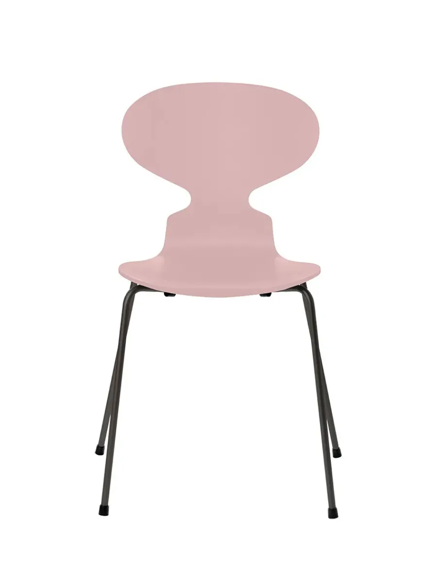 3101 Myren Stol lakeret af Arne Jacobsen<Fritz Hansen Online