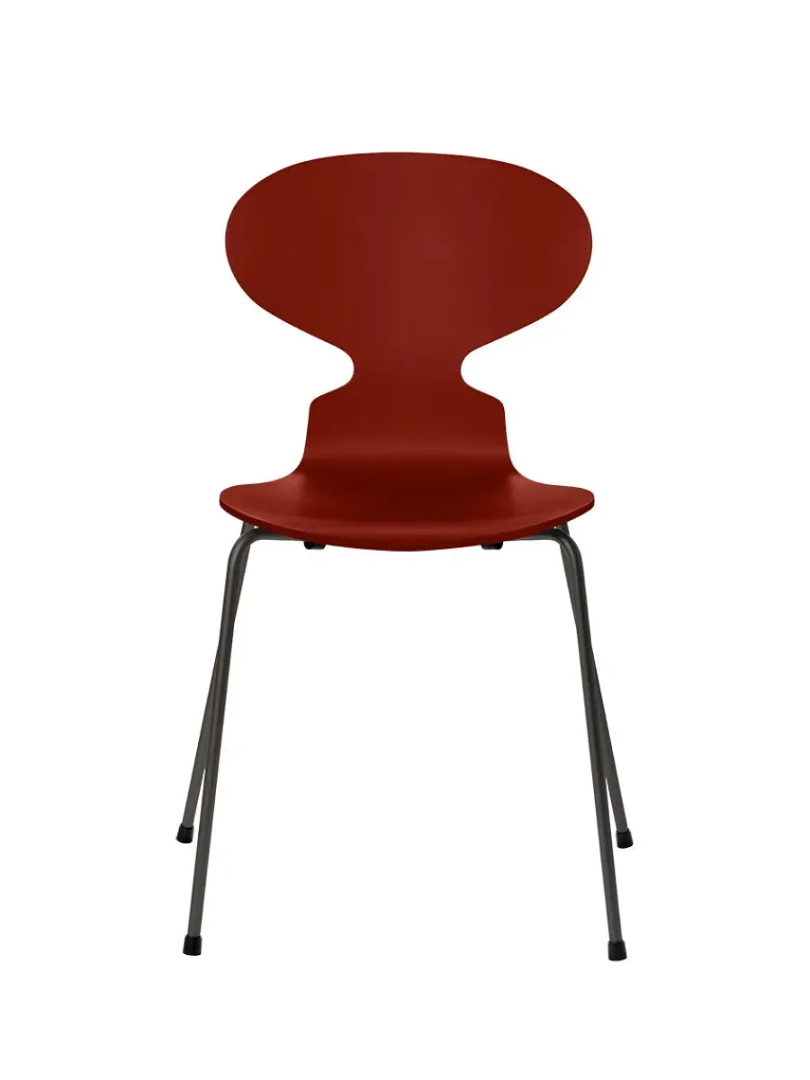 3101 Myren Stol lakeret af Arne Jacobsen<Fritz Hansen Online