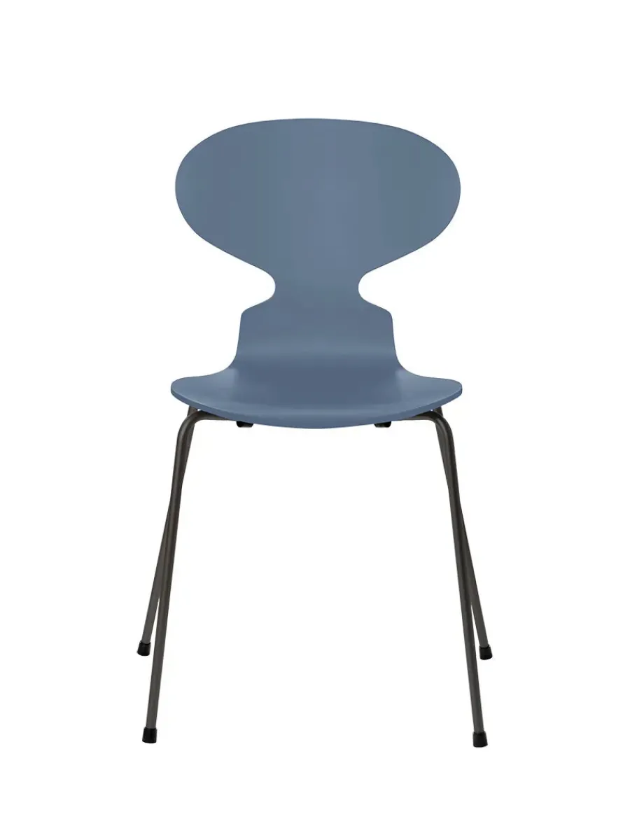 3101 Myren Stol lakeret af Arne Jacobsen<Fritz Hansen Online