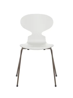 3101 Myren Stol lakeret af Arne Jacobsen<Fritz Hansen Online