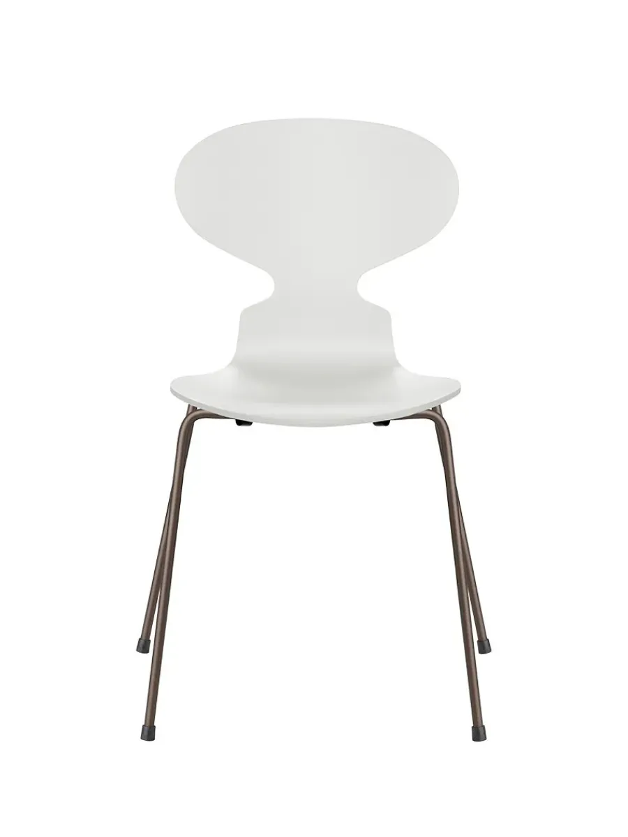 3101 Myren Stol lakeret af Arne Jacobsen<Fritz Hansen Online