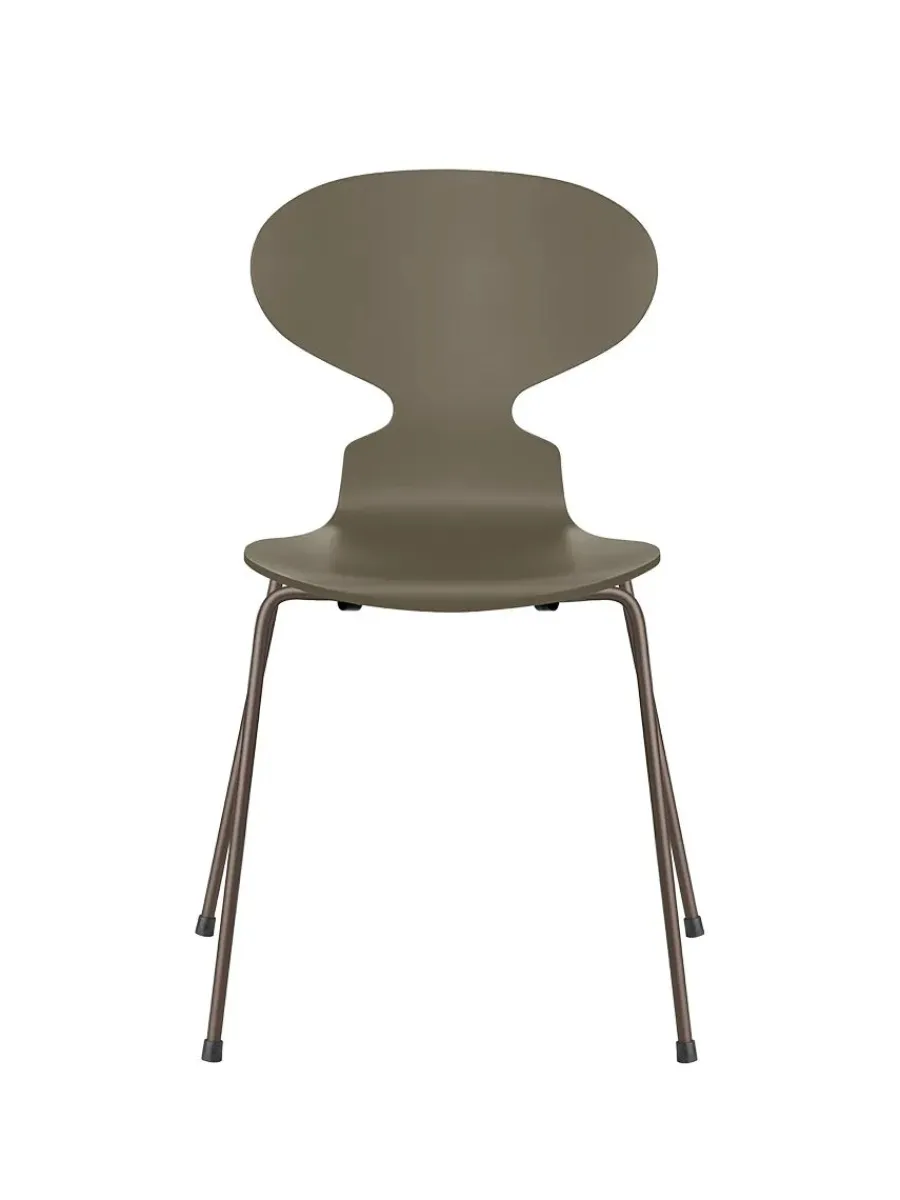 3101 Myren Stol lakeret af Arne Jacobsen<Fritz Hansen Online