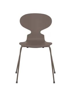 3101 Myren Stol lakeret af Arne Jacobsen<Fritz Hansen Online