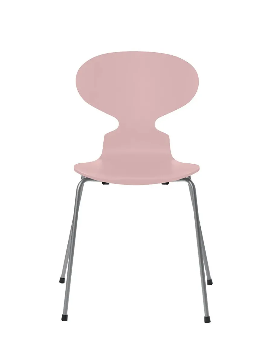 3101 Myren Stol lakeret af Arne Jacobsen<Fritz Hansen Online