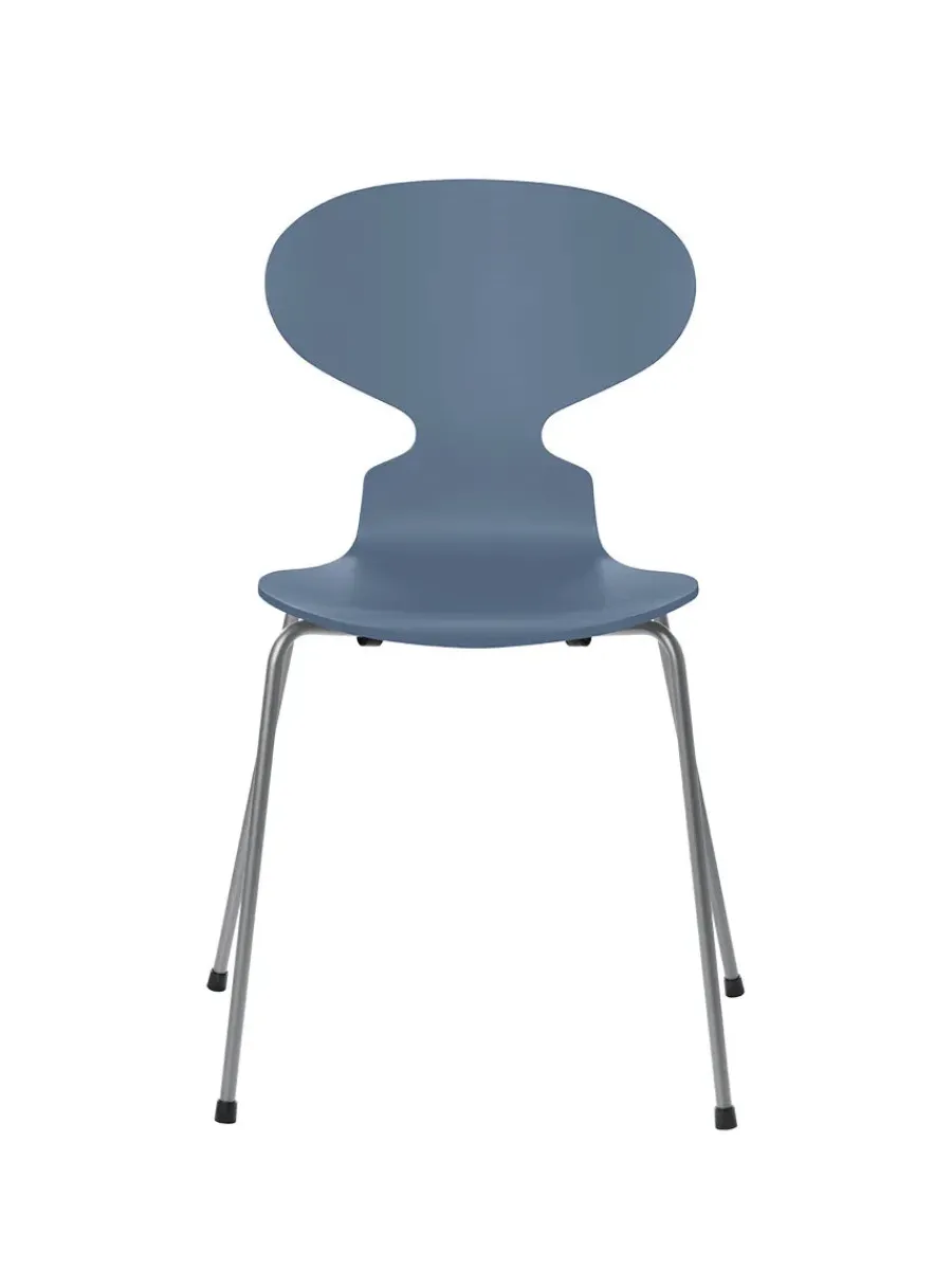 3101 Myren Stol lakeret af Arne Jacobsen<Fritz Hansen Online