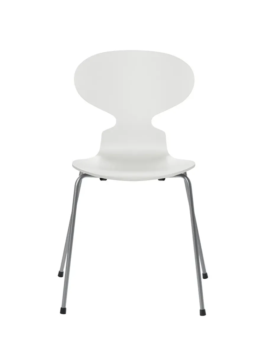 3101 Myren Stol lakeret af Arne Jacobsen<Fritz Hansen Online