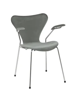 3207 Serie 7 Armstol af Arne Jacobsen<Fritz Hansen Discount