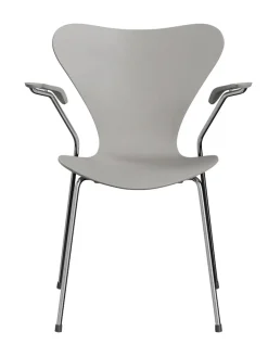 3207 Serie 7 Armstol af Arne Jacobsen<Fritz Hansen Discount