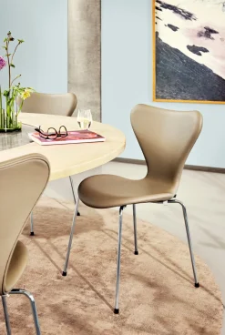 3107 Serie 7, fuldpolstret af Arne Jacobsen<Fritz Hansen New