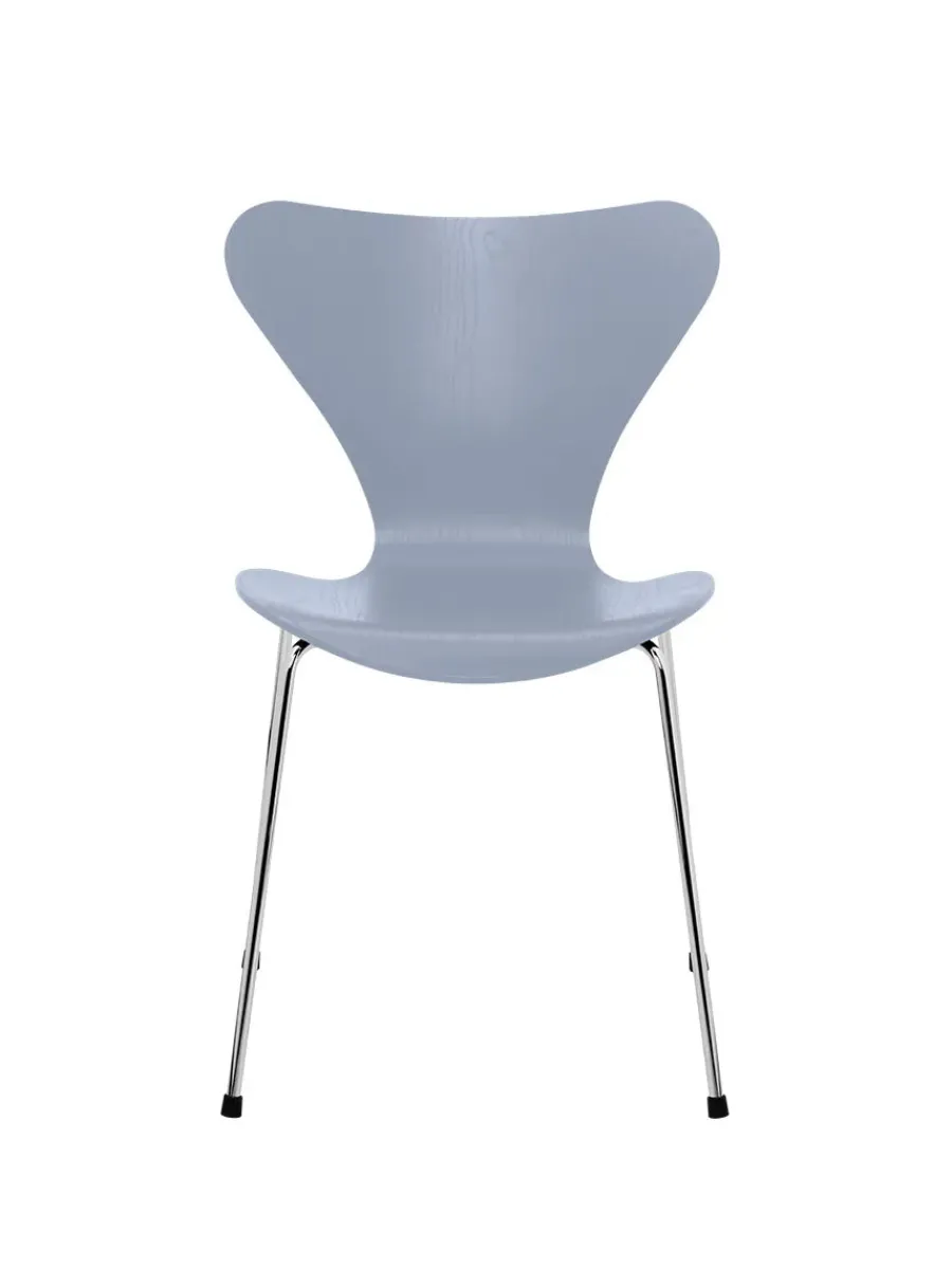 3107 Serie 7 stol i farvet ask af Arne Jacobsen<Fritz Hansen Sale
