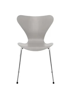 3107 Serie 7 stol i farvet ask af Arne Jacobsen<Fritz Hansen Sale