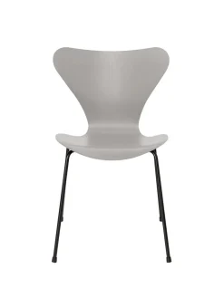 3107 Serie 7 stol i farvet ask af Arne Jacobsen<Fritz Hansen Sale