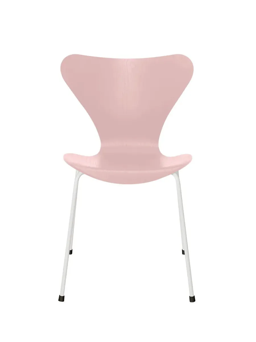 3107 Serie 7 stol i farvet ask af Arne Jacobsen<Fritz Hansen Sale