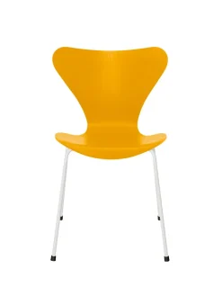 3107 Serie 7 stol i farvet ask af Arne Jacobsen<Fritz Hansen Sale