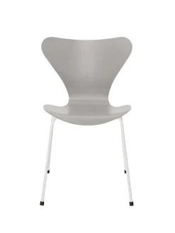 3107 Serie 7 stol i farvet ask af Arne Jacobsen<Fritz Hansen Sale