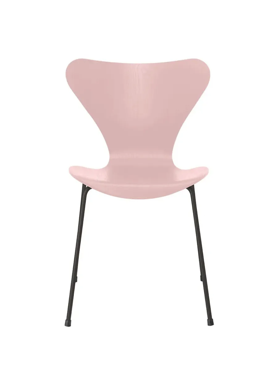 3107 Serie 7 stol i farvet ask af Arne Jacobsen<Fritz Hansen Sale