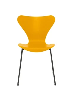 3107 Serie 7 stol i farvet ask af Arne Jacobsen<Fritz Hansen Sale