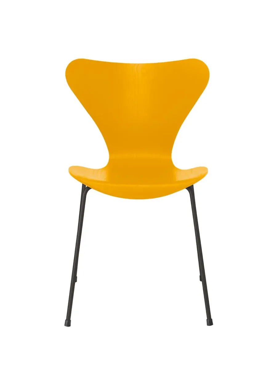 3107 Serie 7 stol i farvet ask af Arne Jacobsen<Fritz Hansen Sale