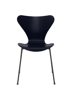 3107 Serie 7 stol i farvet ask af Arne Jacobsen<Fritz Hansen Sale