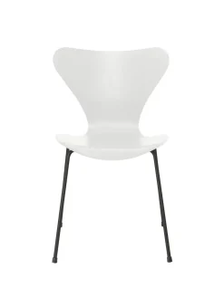 3107 Serie 7 stol i farvet ask af Arne Jacobsen<Fritz Hansen Sale