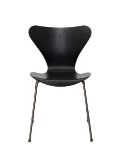 3107 Serie 7 stol i farvet ask af Arne Jacobsen<Fritz Hansen Sale