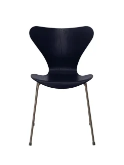 3107 Serie 7 stol i farvet ask af Arne Jacobsen<Fritz Hansen Sale