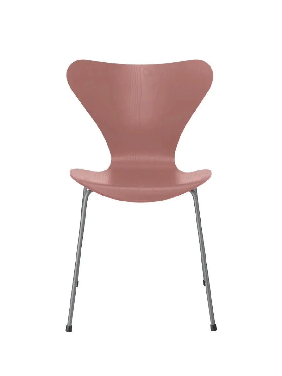 3107 Serie 7 stol i farvet ask af Arne Jacobsen<Fritz Hansen Sale