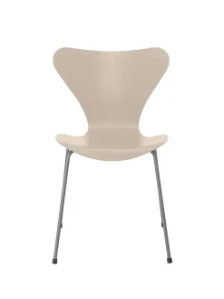 3107 Serie 7 stol i farvet ask af Arne Jacobsen<Fritz Hansen Sale