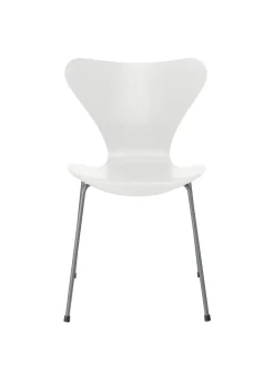 3107 Serie 7 stol i farvet ask af Arne Jacobsen<Fritz Hansen Sale