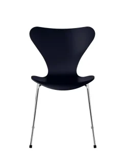 3107 Serie 7 stol lakeret af Arne Jacobsen<Fritz Hansen Online
