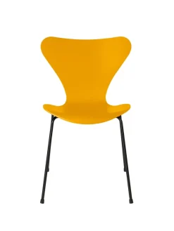 3107 Serie 7 stol lakeret af Arne Jacobsen<Fritz Hansen Online