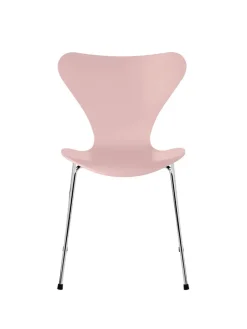 3107 Serie 7 stol lakeret af Arne Jacobsen<Fritz Hansen Online