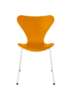 3107 Serie 7 stol lakeret af Arne Jacobsen<Fritz Hansen Online