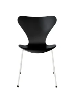 3107 Serie 7 stol lakeret af Arne Jacobsen<Fritz Hansen Online