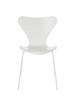 3107 Serie 7 stol lakeret af Arne Jacobsen<Fritz Hansen Online